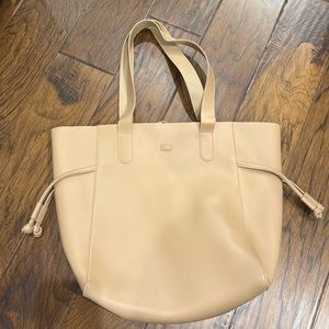 Leather tote bag